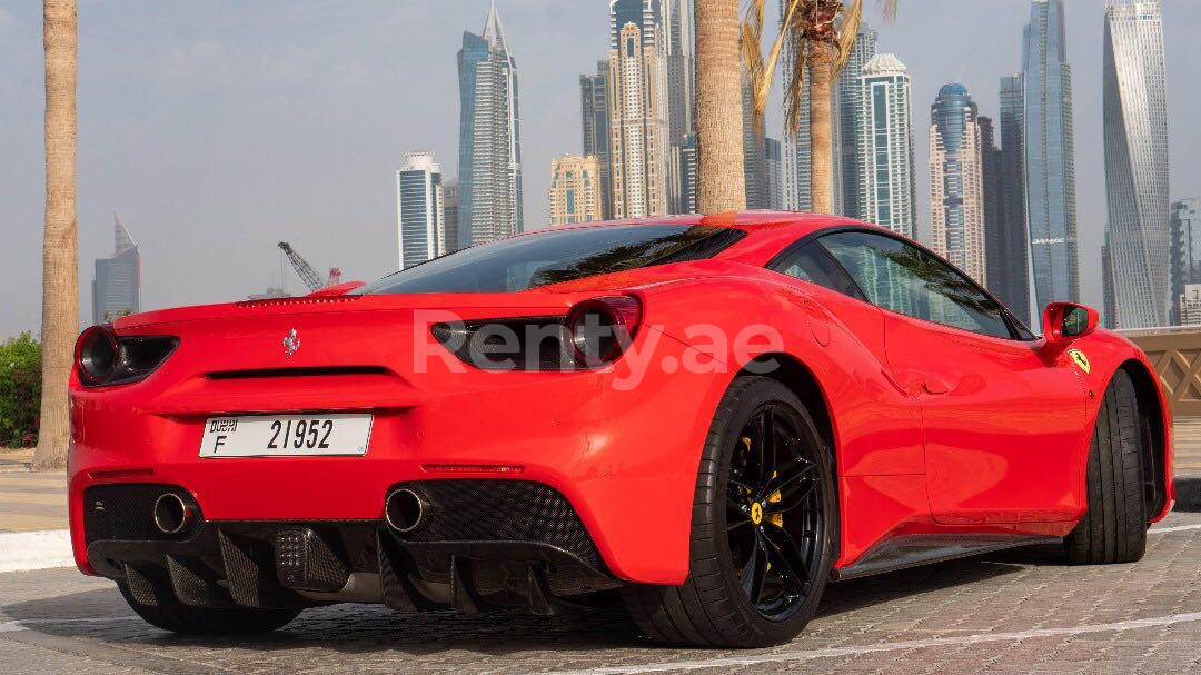 Discover Dubai with Ferrari Rental: Idea